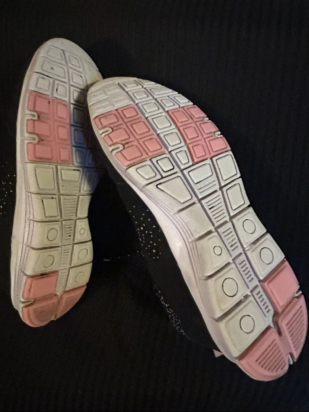 Spiez-Black & Pink Women's Athletic Sneakers